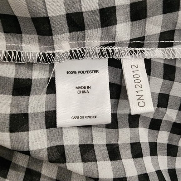 New York & Company size small, plaid button up sheer blouse. - Picture 5 of 5
